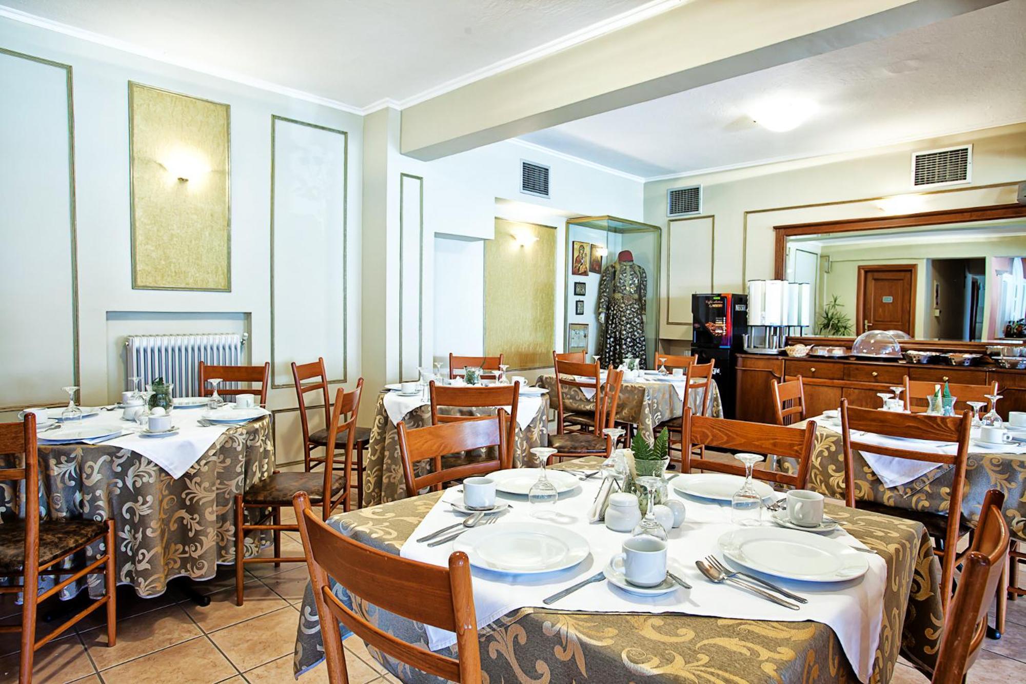 Anastassiou Hotel - Bike And Motorcycle Friendly Hotel Kastoria Esterno foto