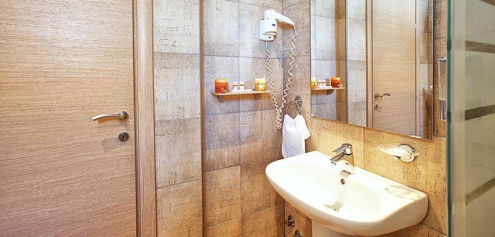 Anastassiou Hotel - Bike And Motorcycle Friendly Hotel Kastoria Esterno foto